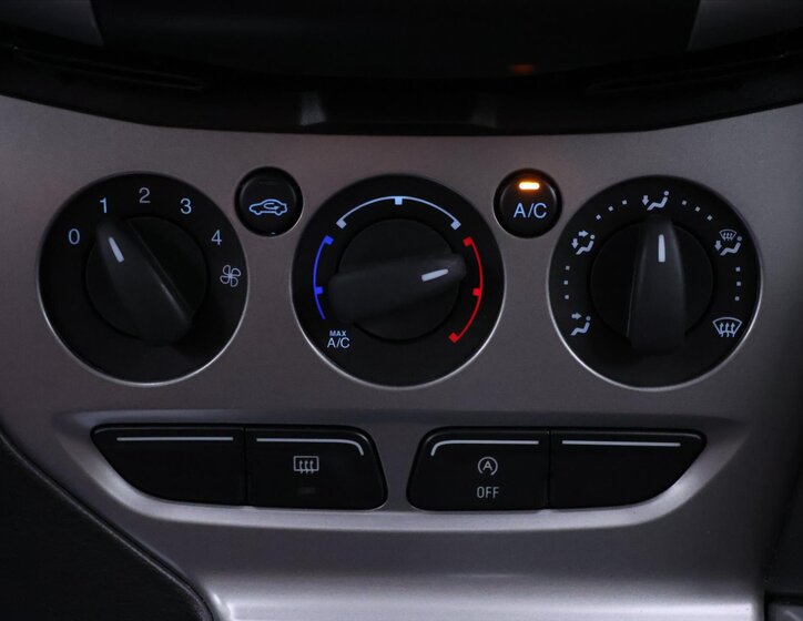 Ford Focus Kombi 998,0 74 kw