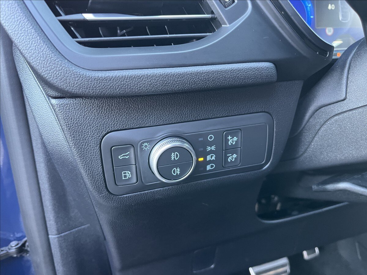 Ford Kuga SUV / Terénní 2,5 l 165 kw