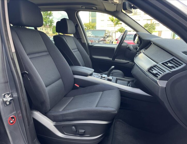 BMW X5 SUV 3,0 l 200 kw