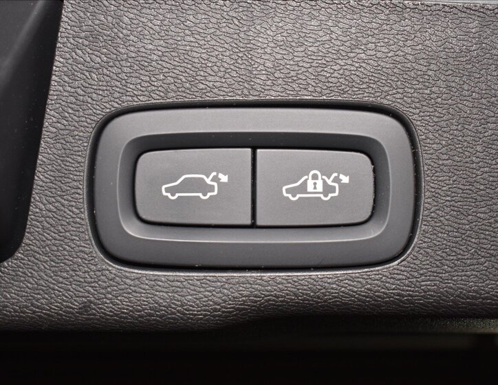 Volvo XC60 SUV / Terénní 2,0 l 257 kw