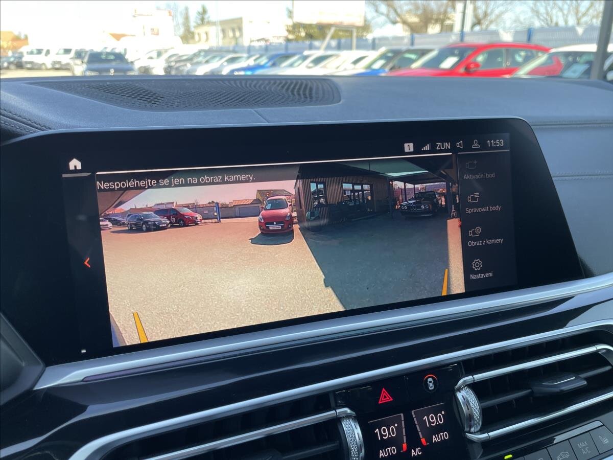 BMW X7 SUV / Terénní 3,0 l 195 kw