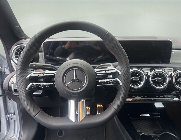 Mercedes-Benz CLA 10