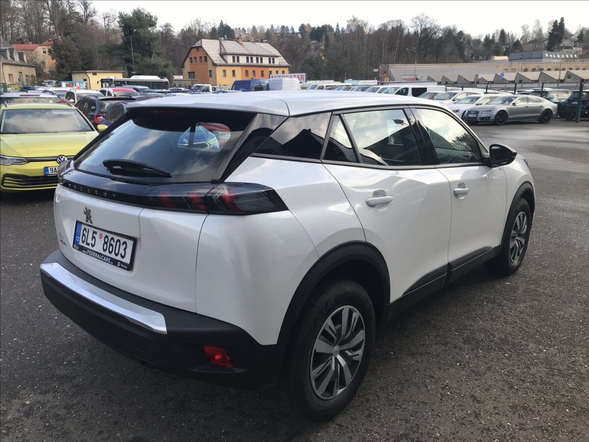 Peugeot 2008 Hatchback 1,2 l 74 kw