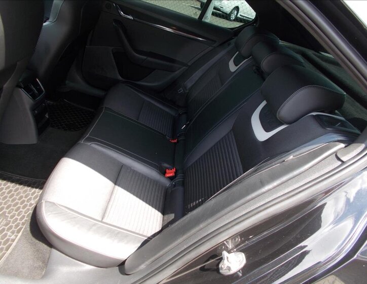 Škoda Octavia Sedan / Limuzína 2,0 l 135 kw