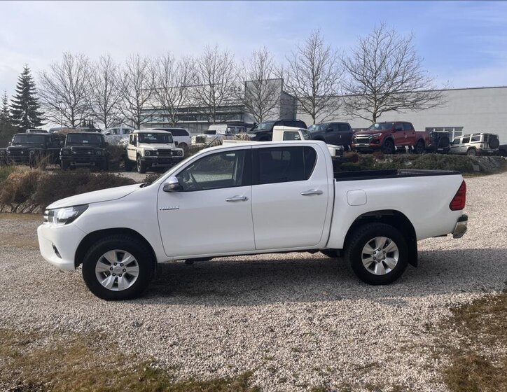 Toyota Hilux Pick-up 2,4 l 110 kw