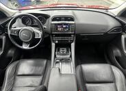 Jaguar F-Pace 14