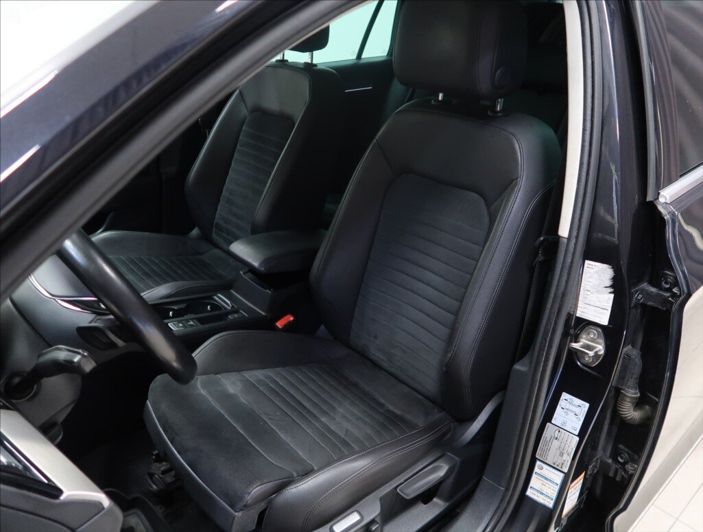 Volkswagen Passat Kombi 2,0 l 140 kw