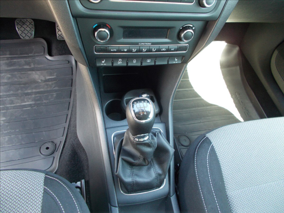 Škoda Rapid Sedan / Limuzína 1,6 l 77 kw