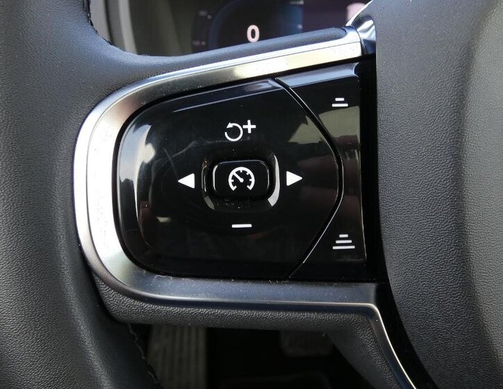 Volvo XC90 SUV / Terénní 2,0 l 173 kw