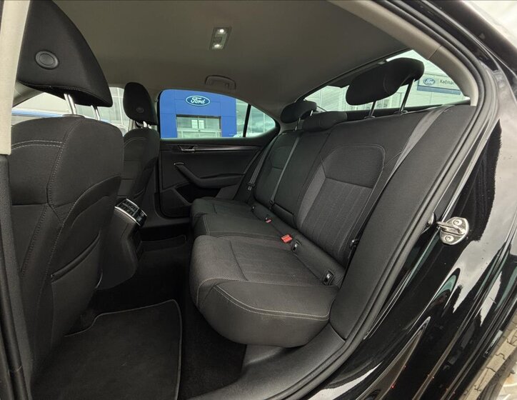 Škoda Superb Sedan / Limuzína 2,0 l 147 kw