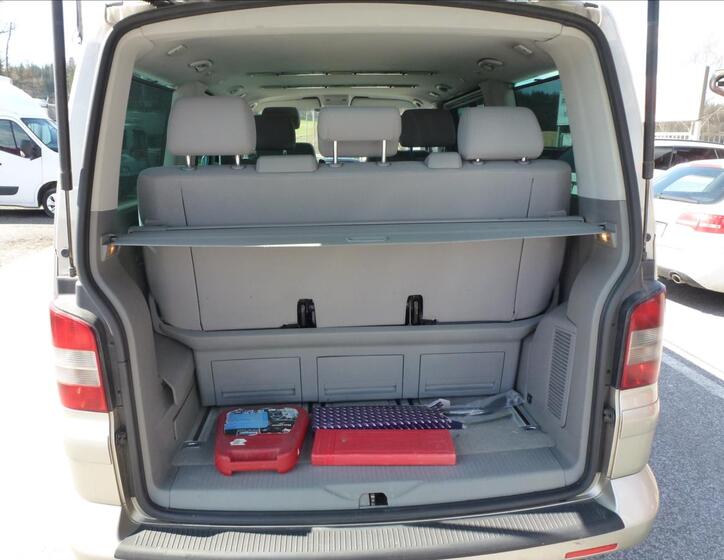 Volkswagen Multivan 21