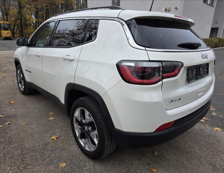 Jeep Compass 4