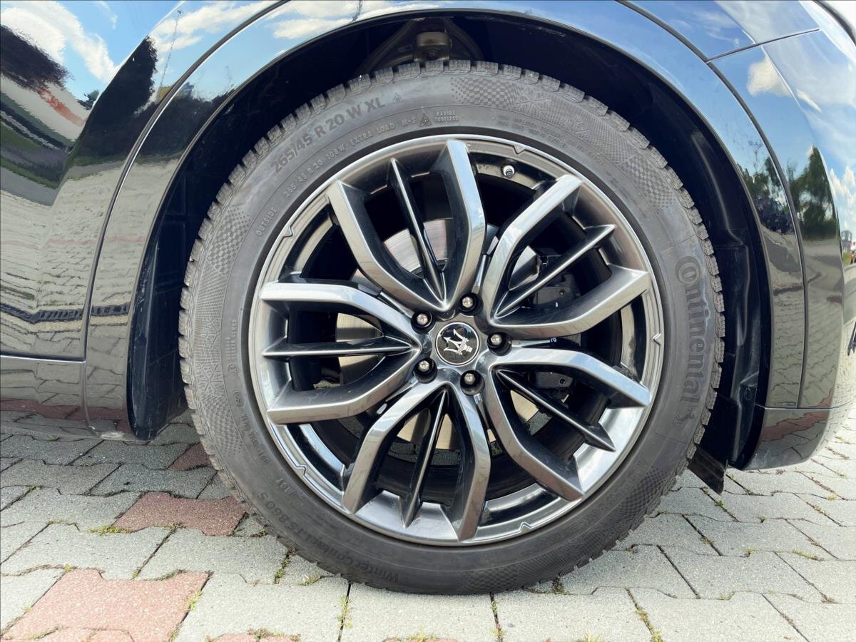 Maserati Levante SUV / Terénní 3,0 l 257 kw