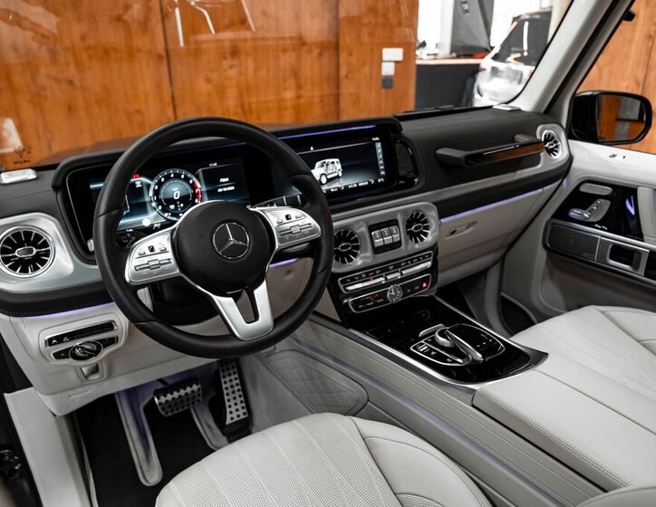 Mercedes-Benz Třídy G SUV / Terénní 4,0 l 310 kw