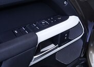 Land Rover Defender SUV / Terénní 3,0 l 221 kw