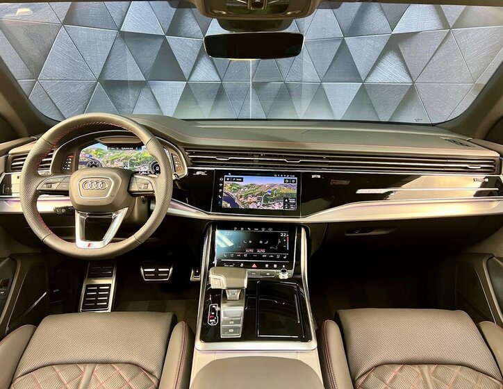 Audi Q8 9