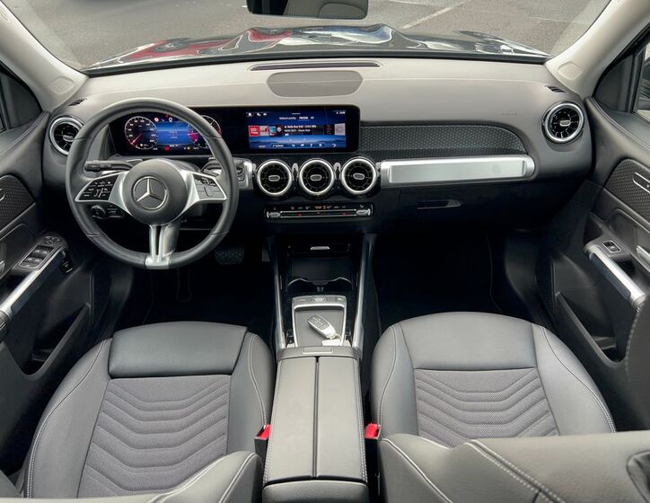 Mercedes-Benz GLB 16