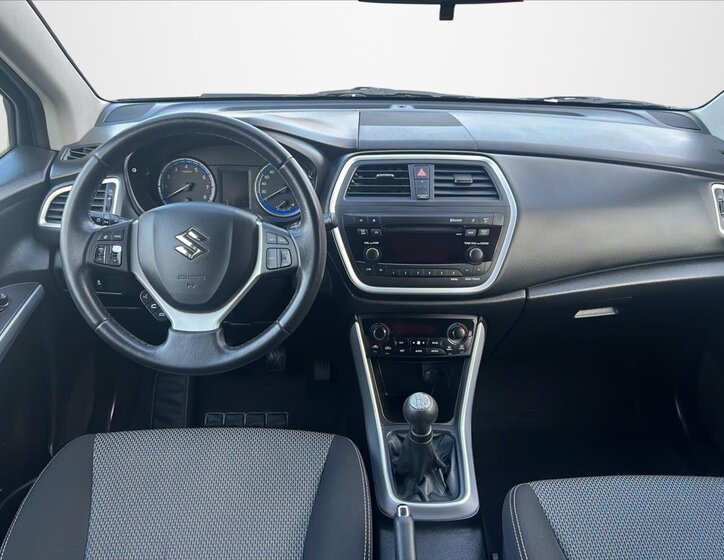 Suzuki SX4 S-Cross 14