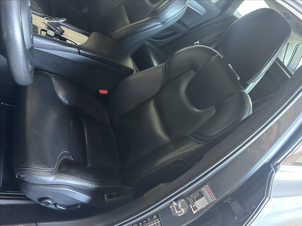 Volvo V90 Kombi 2,0 l 140 kw