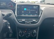 Peugeot 208 11