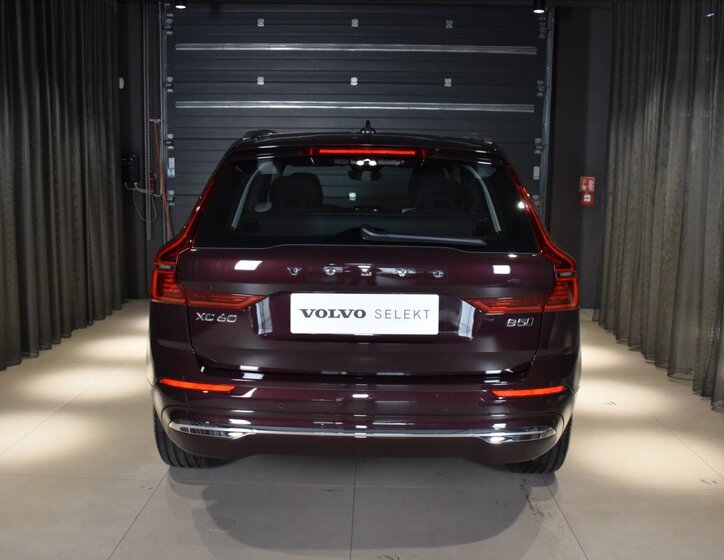 Volvo XC60 SUV / Terénní 2,0 l 184 kw