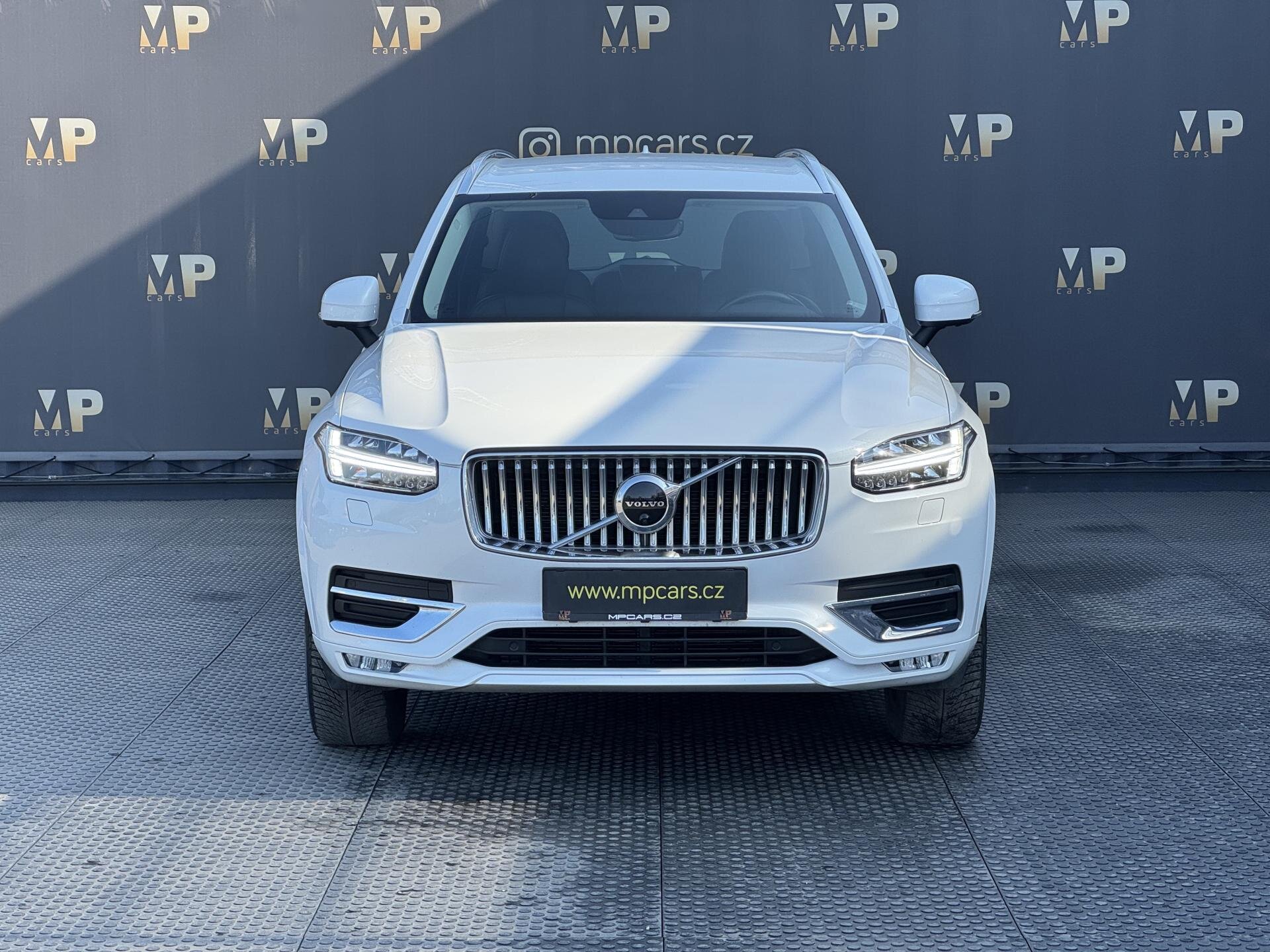 Volvo XC90 SUV / Terénní 2,0 l 173 kw