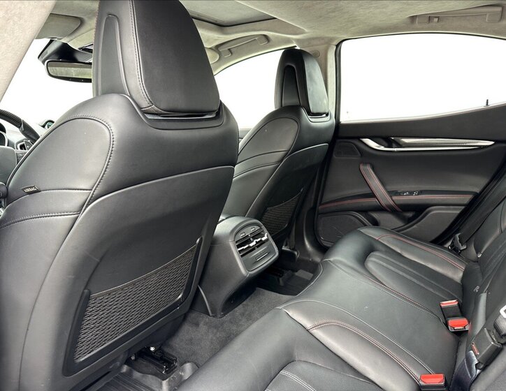 Maserati Ghibli Sedan 3,0 l 316 kw