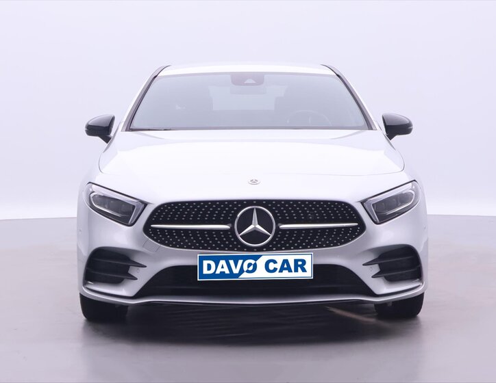 Mercedes-Benz Třídy A Sedan / Limuzína 1,3 l 118 kw