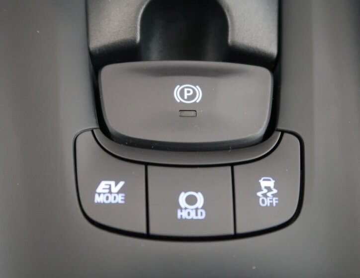 Toyota C-HR SUV 1,8 l 72 kw