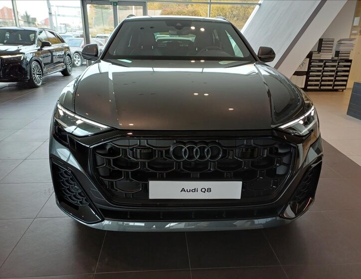 Audi Q8 2