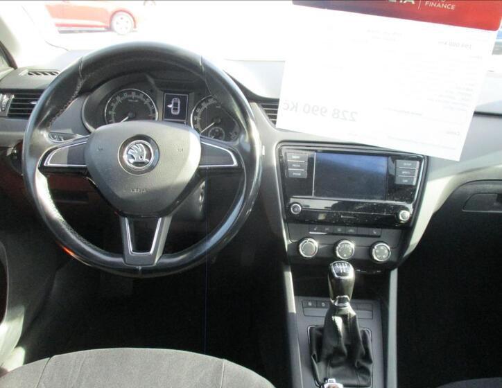 Škoda Octavia 16