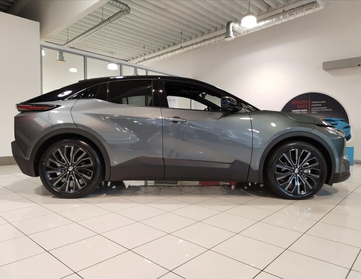 Toyota C-HR CUV / Crossover 0,0 252 kw