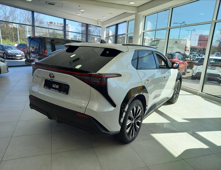 Toyota bZ4X SUV / Terénní 0,0 252 kw