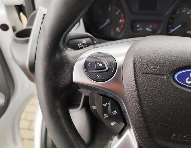 Ford Transit Custom Kombi 2,0 l 96 kw