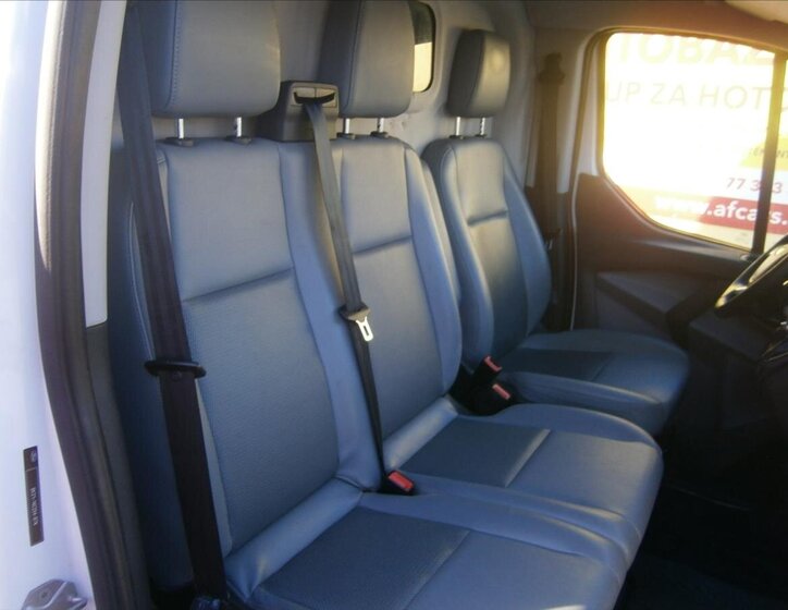 Ford Transit Custom 12