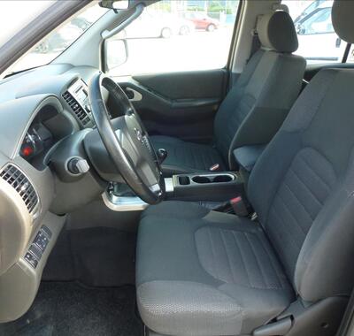 Nissan Pathfinder 12