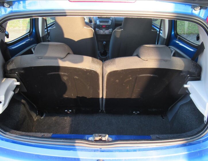 Peugeot 107 Hatchback 998,0 50 kw