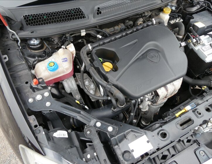 Lancia Delta Hatchback 1,4 l 88 kw