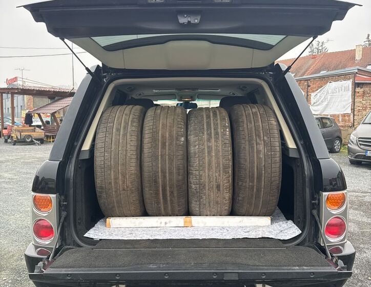 Land Rover Range Rover 32