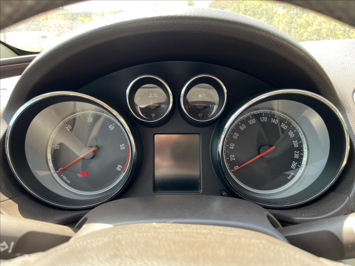 Opel Insignia Kombi 2,0 l 118 kw