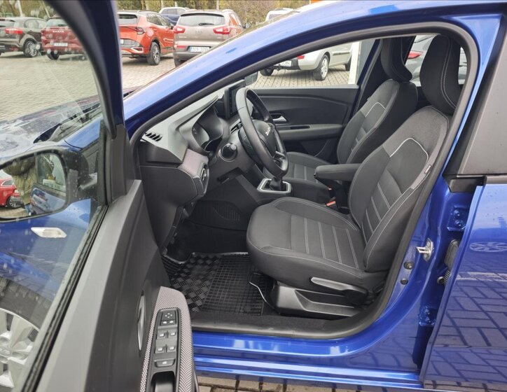 Dacia Sandero Hatchback 999,0 67 kw