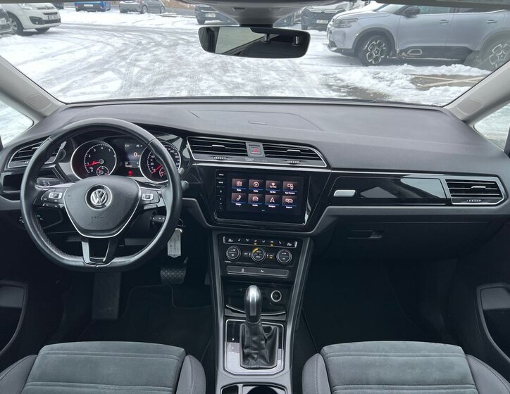 Volkswagen Touran MPV 1,5 l 110 kw
