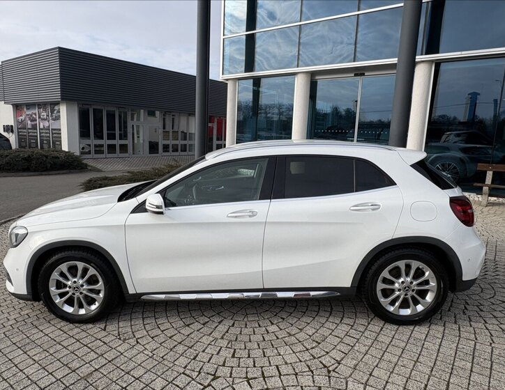 Mercedes-Benz GLA SUV 2,0 l 135 kw