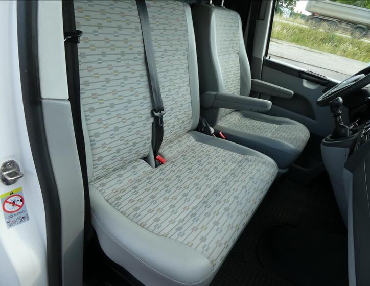 Volkswagen Transporter 16
