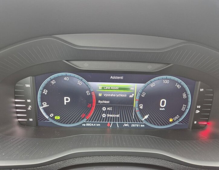 Škoda Karoq SUV 1,5 l 110 kw