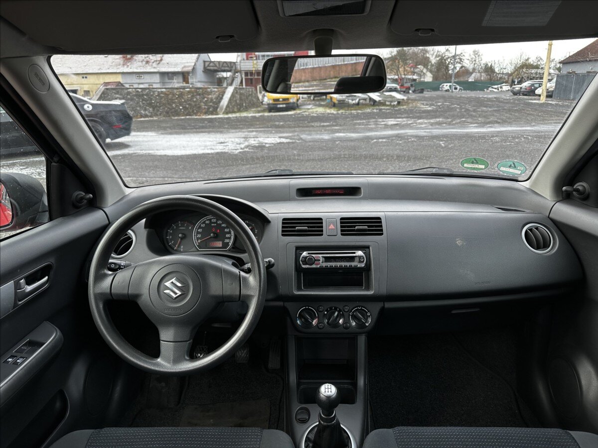 Suzuki Swift Hatchback 1,3 l 67 kw