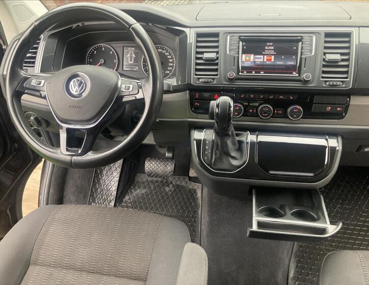 Volkswagen Multivan 12