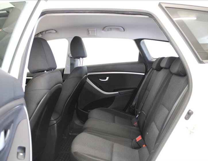 Hyundai i30 Kombi 1,6 l 99 kw