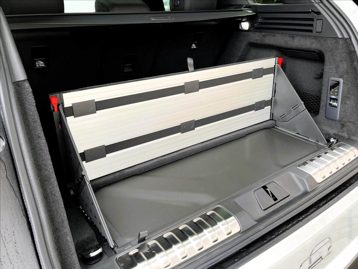 Land Rover Range Rover Sport SUV / Terénní 3,0 l 221 kw