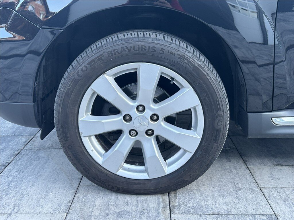 Mitsubishi Outlander SUV / Terénní 2,3 l 130 kw